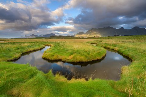 Meanderend riviertje in de Lofoten