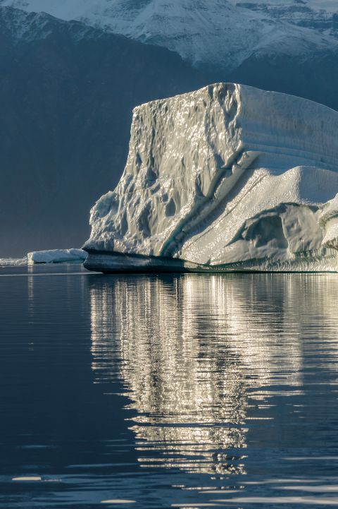 IJsberg in ochtendlicht